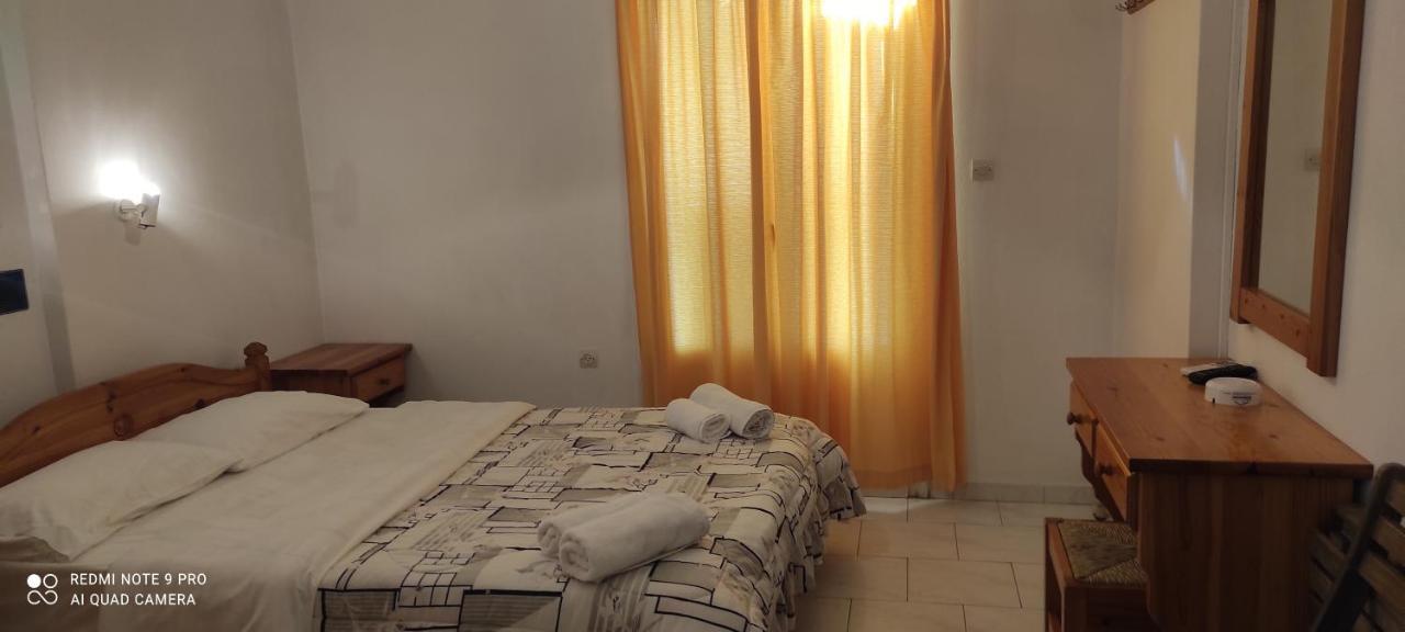 Loukia Apartments & Studios Науса Екстер'єр фото